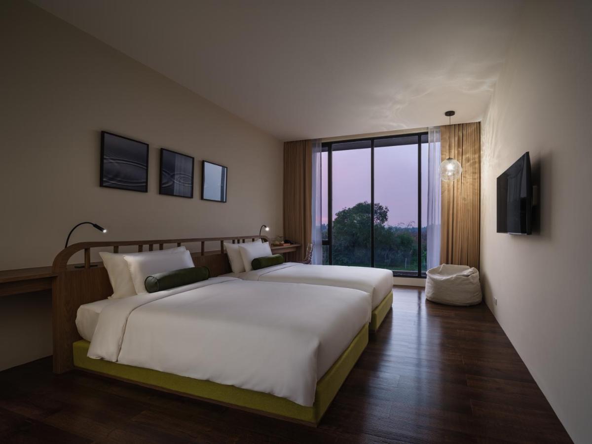 Neera Retreat Hotel Nakhon Pathom Exterior photo